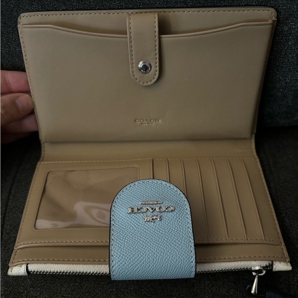 Coach Phone Wallet - Picture 3 of 7